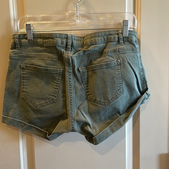 H&M distressed olive shorts - Picture 2 of 4